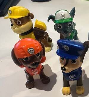 PAW Patrol Action Figures Lot of 8. Chase and Friends.